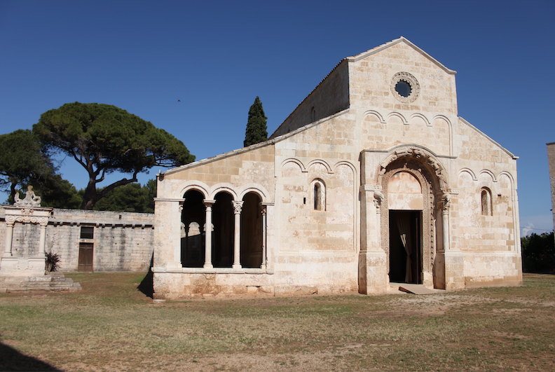 ARCHITETTURA RELIGIOSA MEDIEVALE